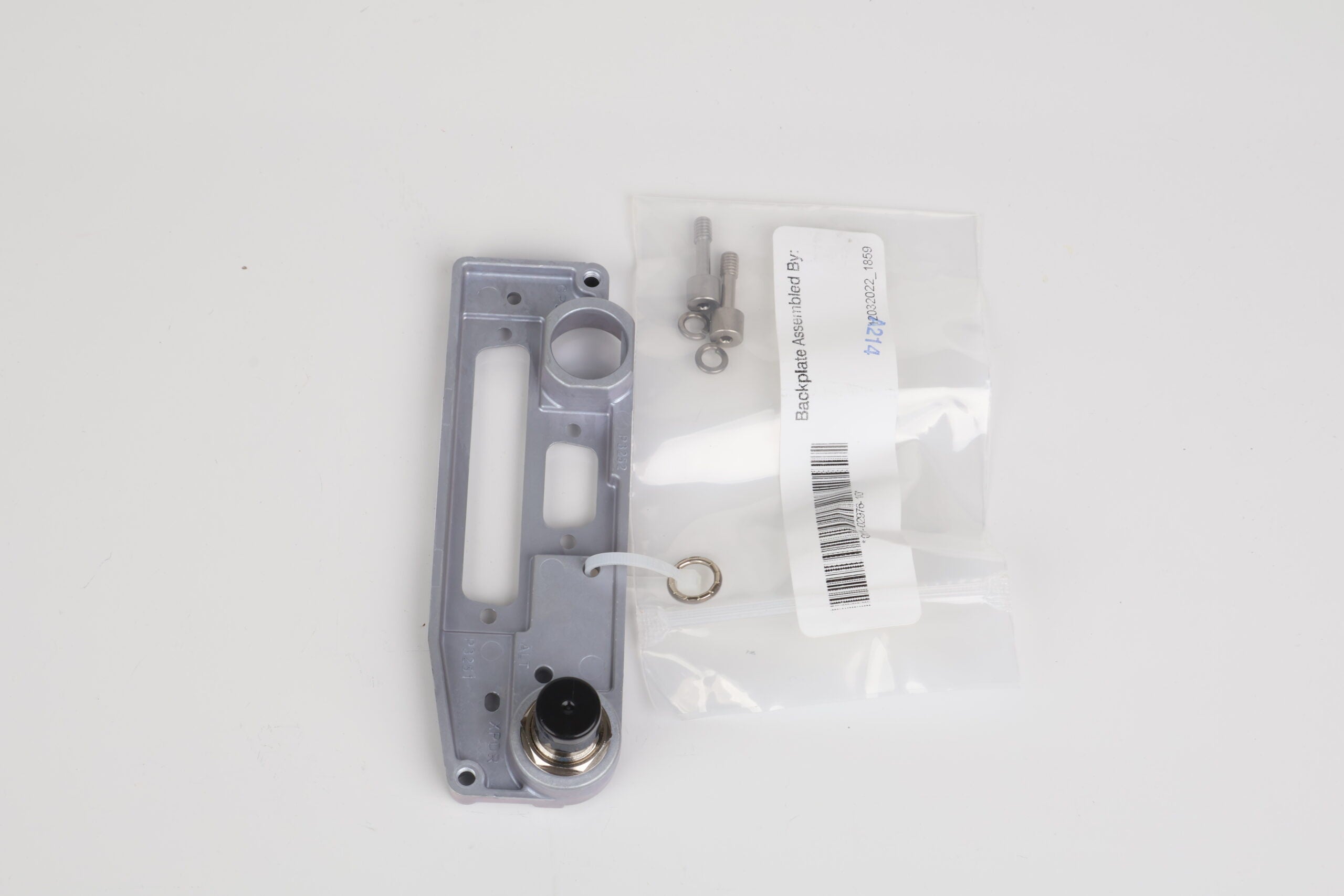 Backplate To Support Vertical Mount Of 3x5/x5R Transponders image 0